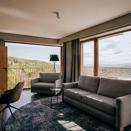Radisson Hotel 4*