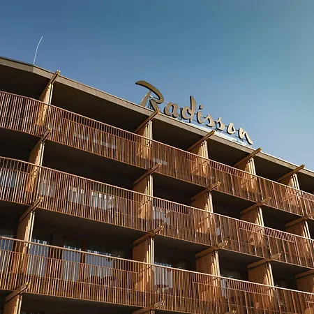 Ξενοδοχείο Radisson 4*