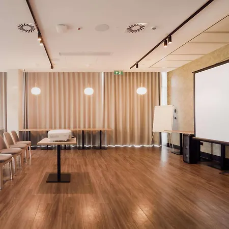 Radisson فندق شكلارسكا بوريبا